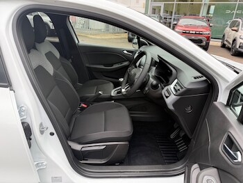 Used Renault Clio 2026 for sale - 78260864: Photo