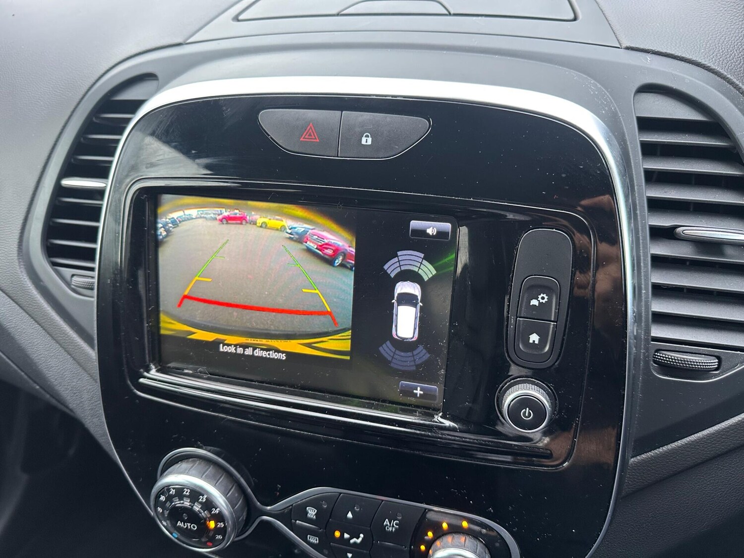 Used Renault Captur 2018 for sale - 77496362: Photo 17