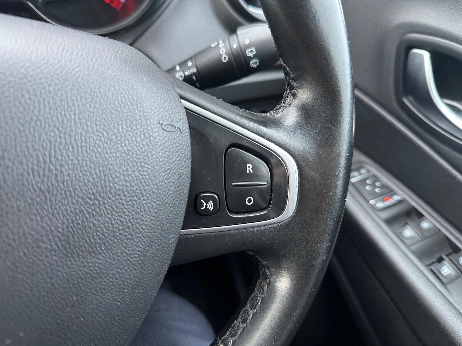 Used Renault Captur 2018 for sale - 77496362: Photo 23