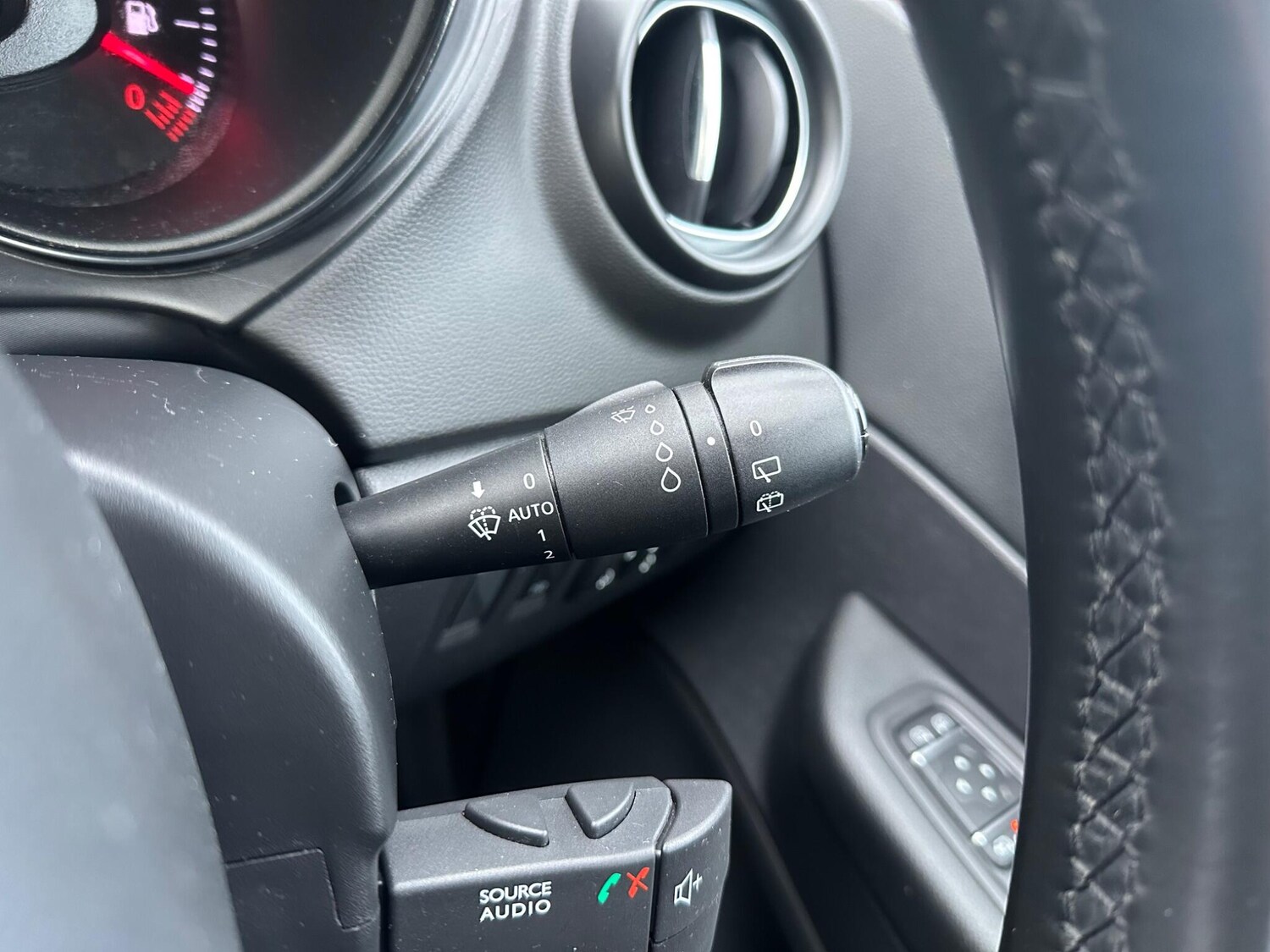 Used Renault Captur 2018 for sale - 77496362: Photo 25