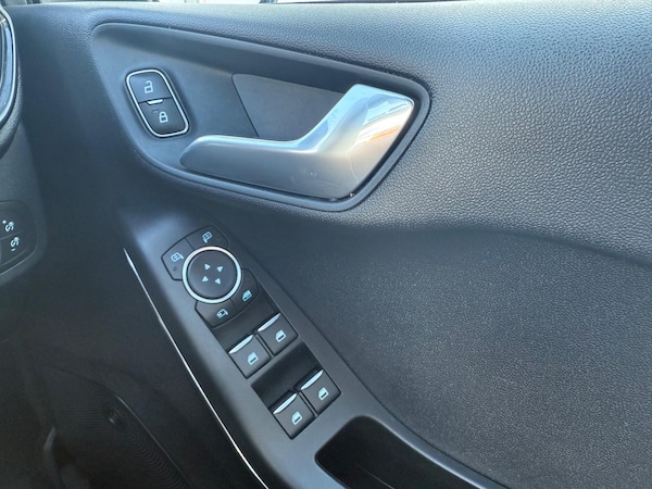 Used Ford Fiesta 2020 for sale - 76306984: Photo 40