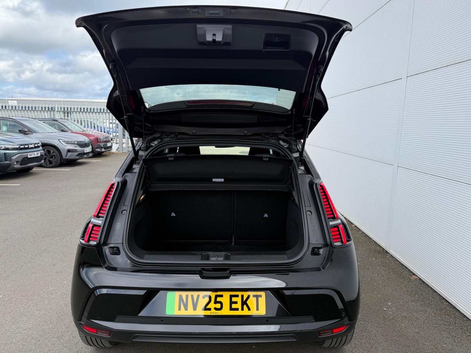 Used Renault 5 2025 for sale - 77839789: Photo 24