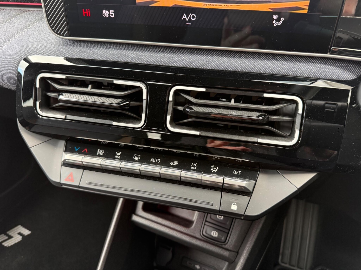 Used Renault 5 2025 for sale - 77839789: Photo 34