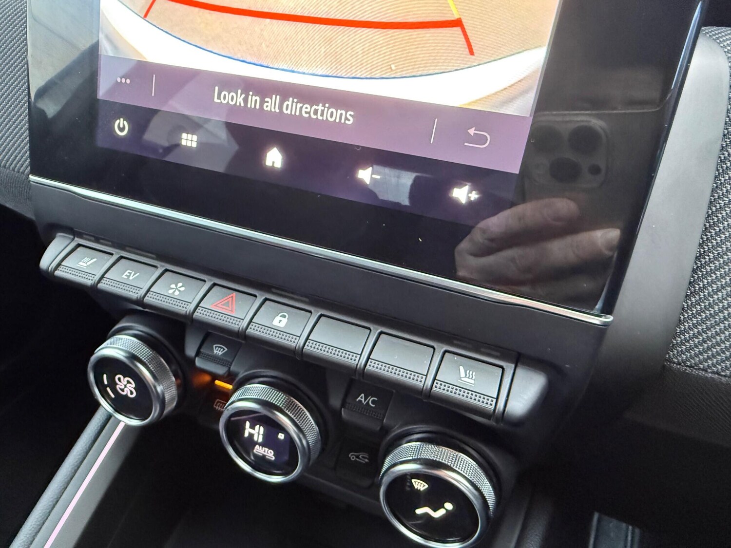 Used Renault Clio 2024 for sale - 77467997: Photo 31