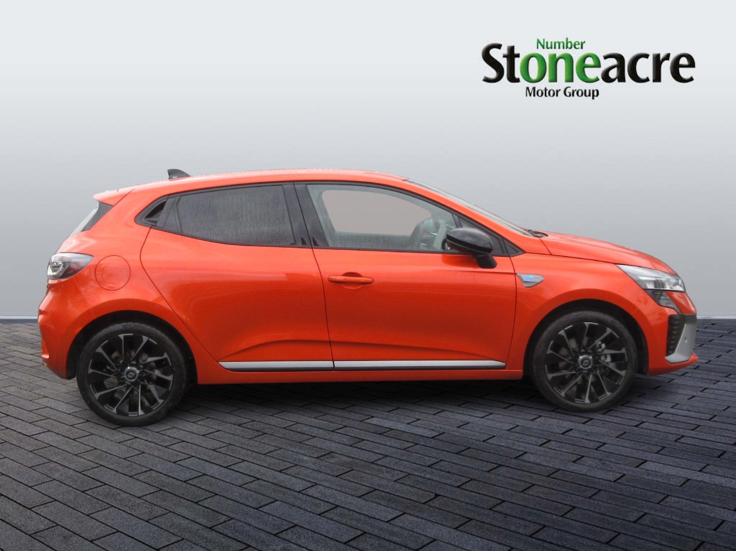 Used Renault Clio 2025 for sale - 77710353: Photo 2