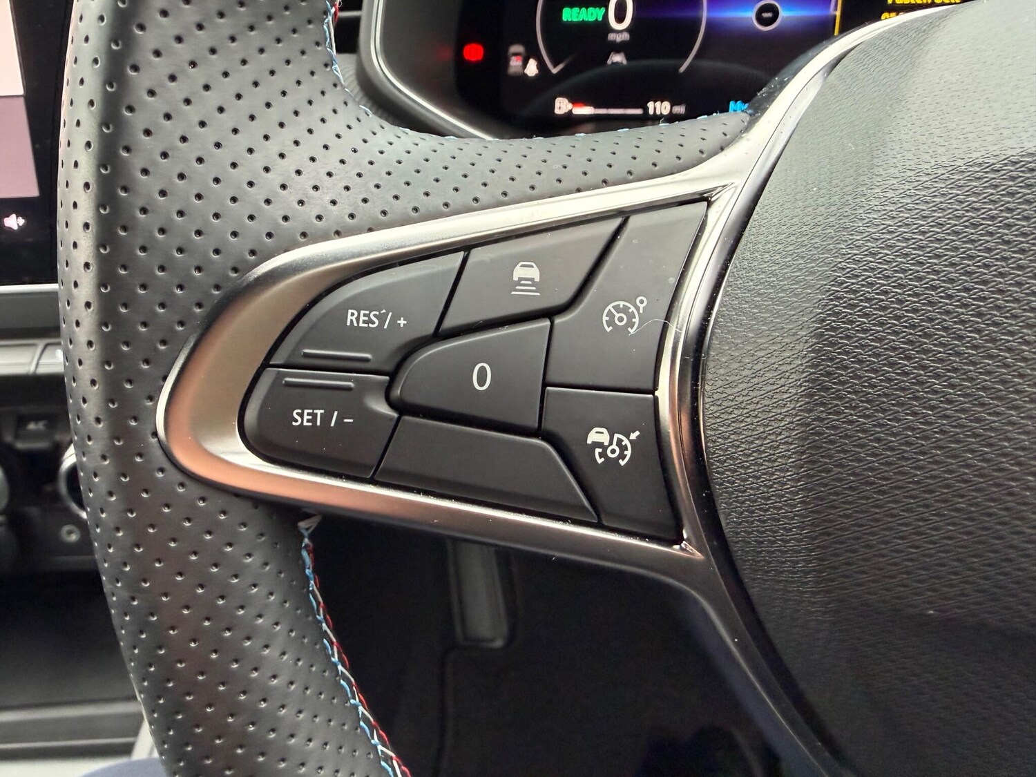 Used Renault Clio 2025 for sale - 77710353: Photo 31