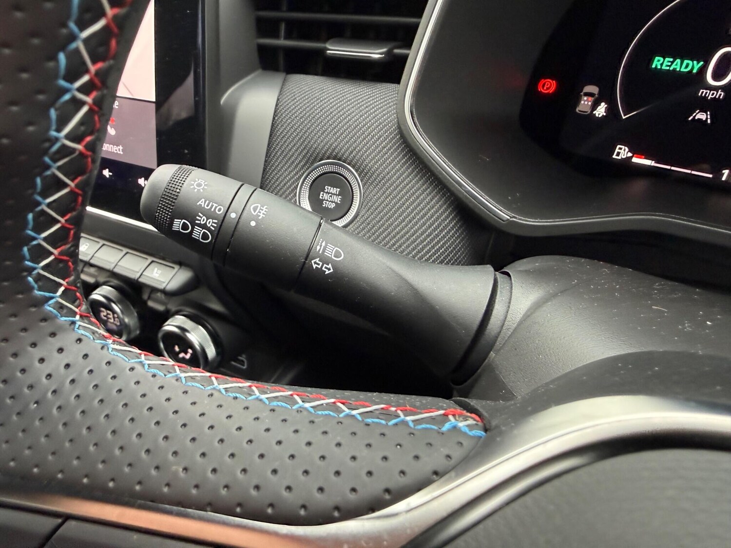 Used Renault Clio 2025 for sale - 77710353: Photo 35