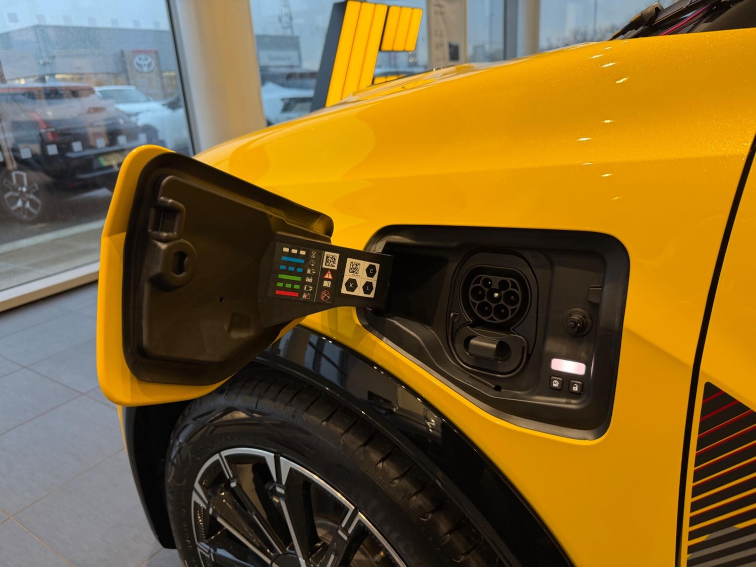 Used Renault 5 E-Tech electric for sale - 77412151: Photo 23