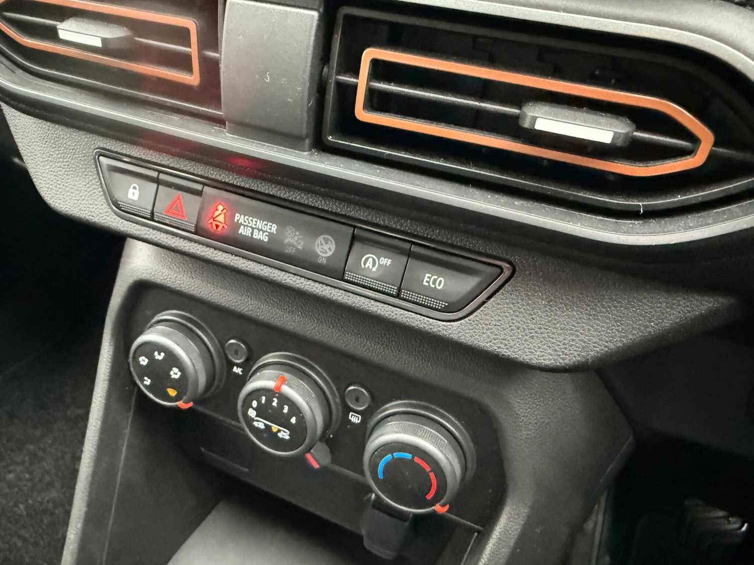 Used Dacia Sandero Stepway 2023 for sale - 77267128: Photo 25