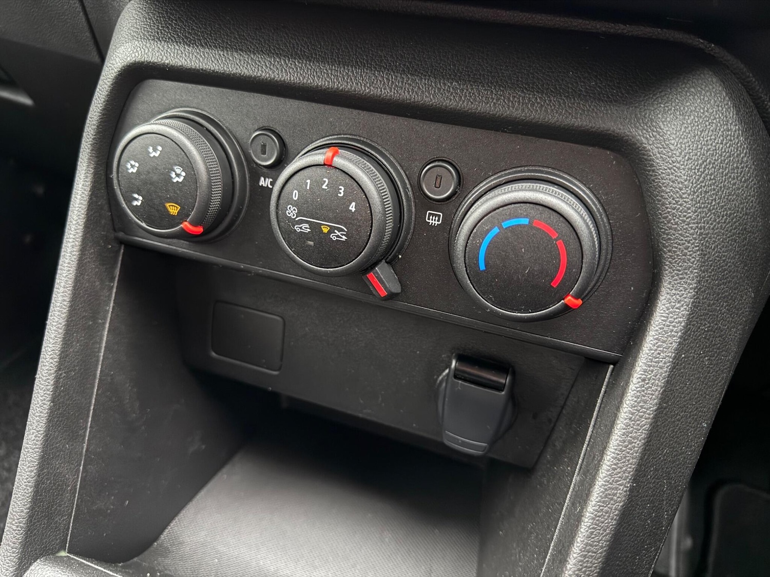 Used Dacia Sandero Stepway 2023 for sale - 77267128: Photo 30