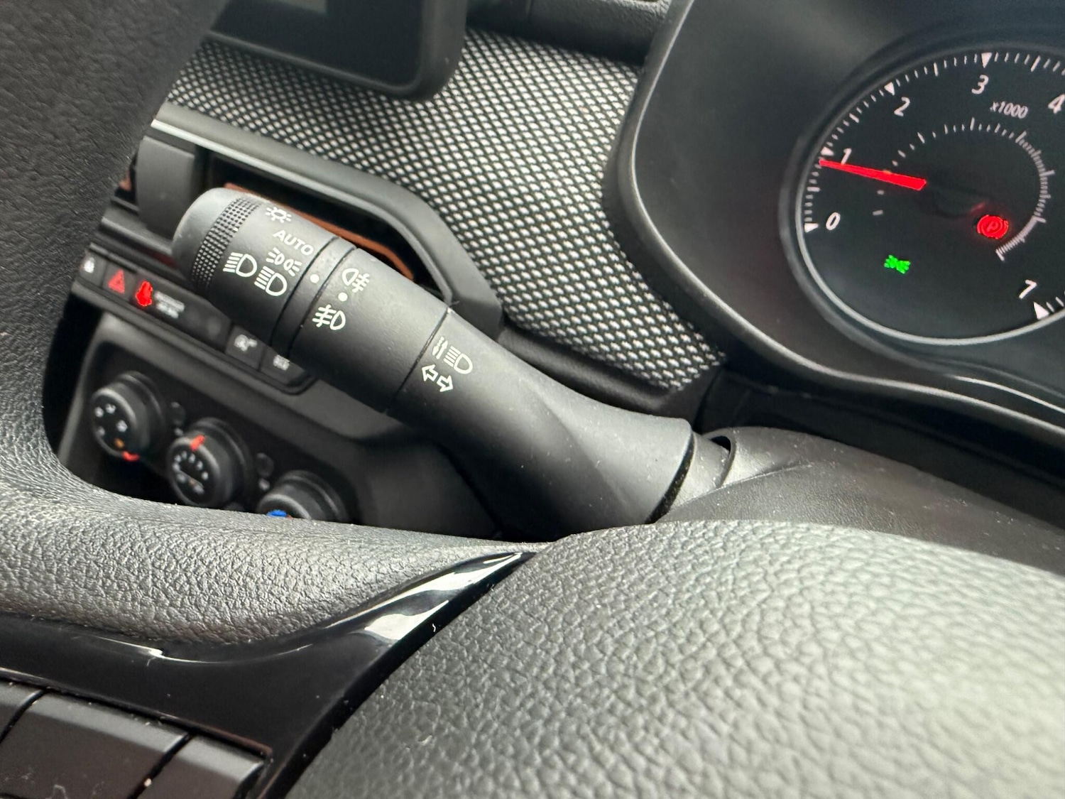 Used Dacia Sandero Stepway 2023 for sale - 77267128: Photo 35