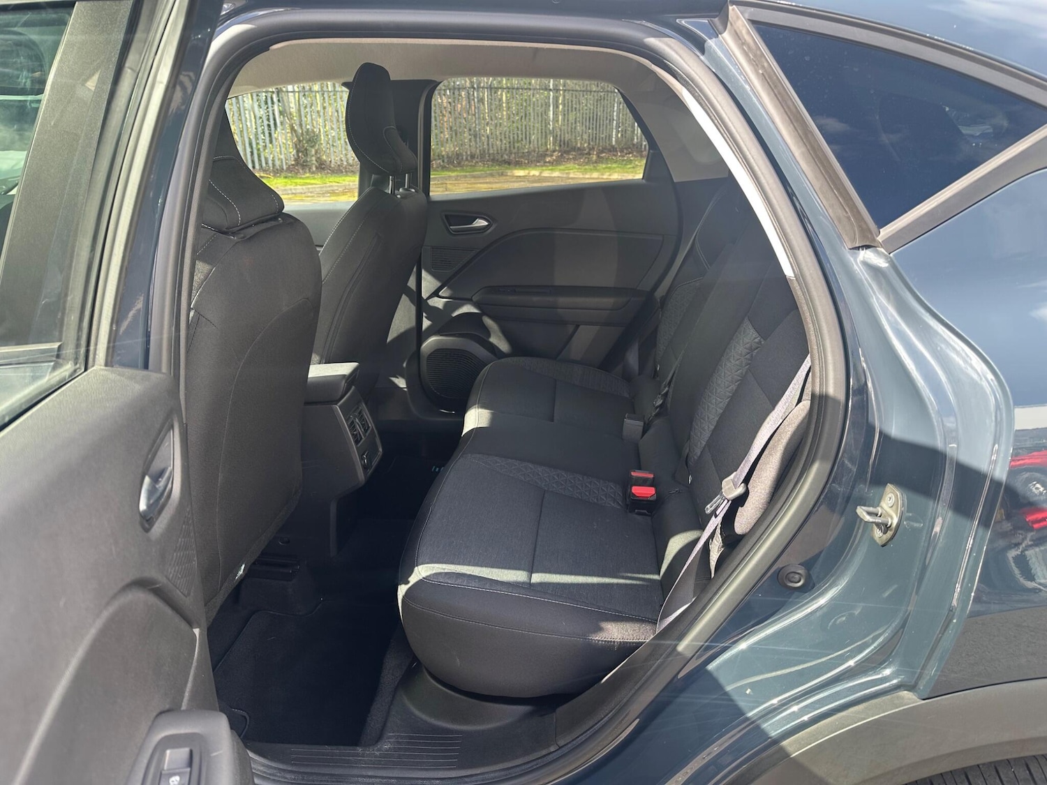 Used Renault Captur 2023 for sale - 78072742: Photo 4