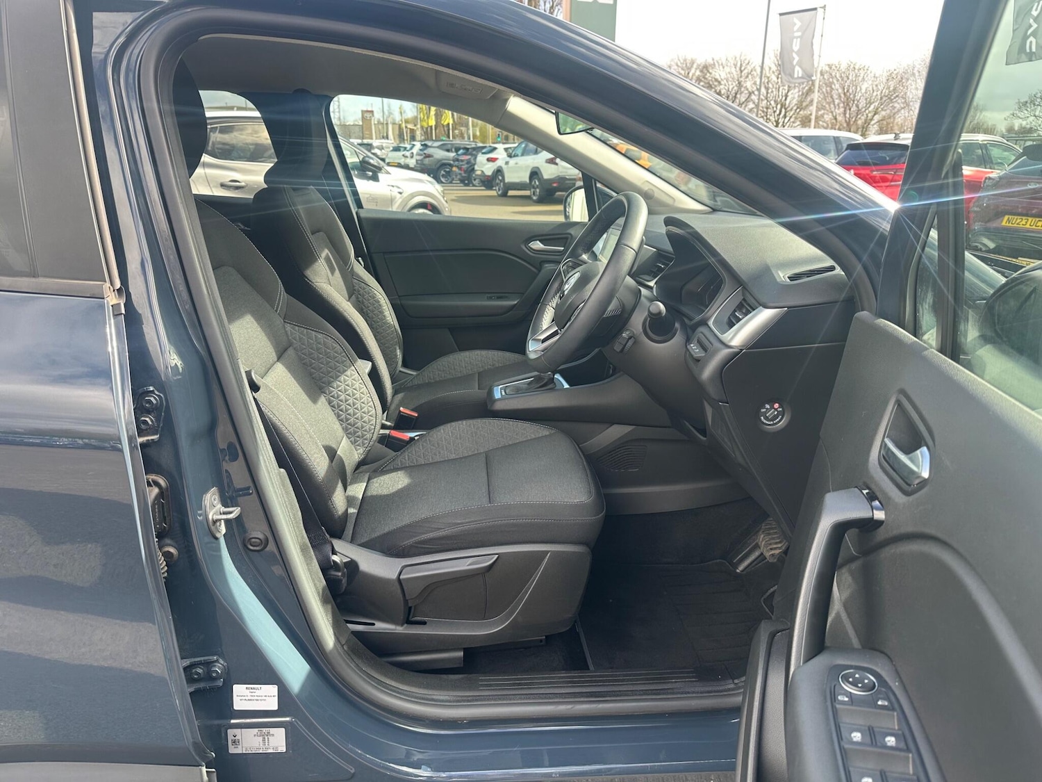 Used Renault Captur 2023 for sale - 78072742: Photo 6