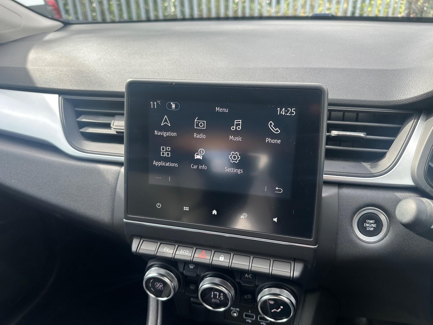 Used Renault Captur 2023 for sale - 78072742: Photo 8