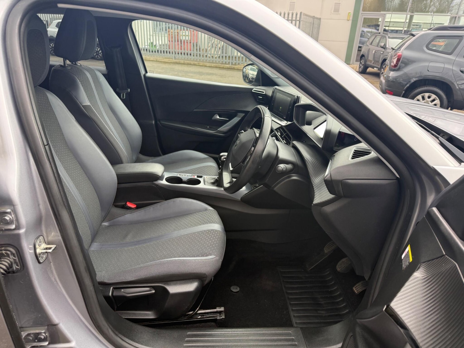 Used Peugeot 2008 for sale - 77908767: Photo 4