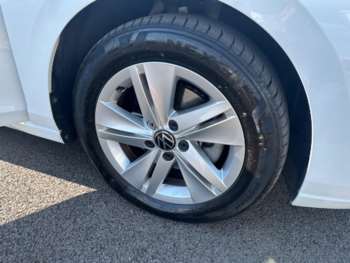 2021 (71) - 1.5 eTSI 150 Life 5dr DSG