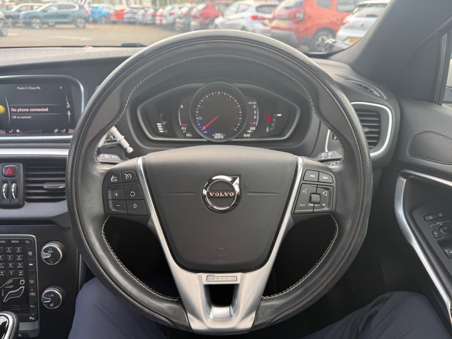 Used Volvo V40 2018 for sale - 76189399: Photo 23