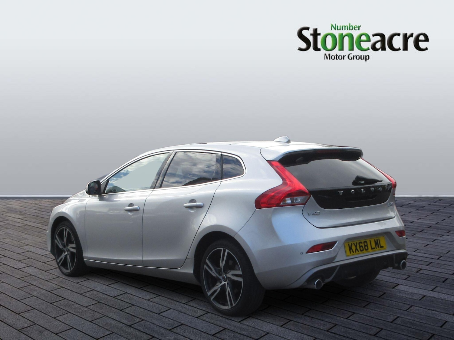 Used Volvo V40 2018 for sale - 76189399: Photo 5