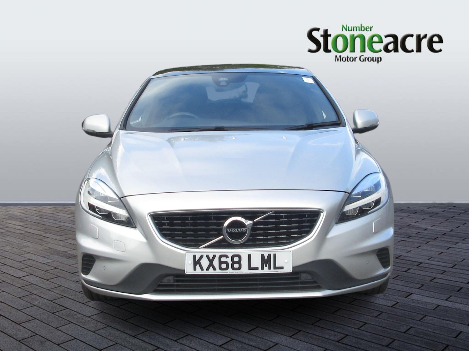 Used Volvo V40 2018 for sale - 76189399: Photo 8
