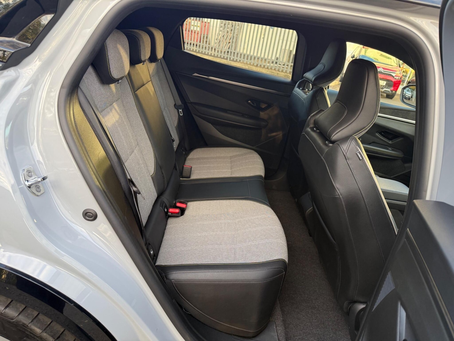 Used Renault Megane E Tech 2022 for sale - 76473795: Photo 19