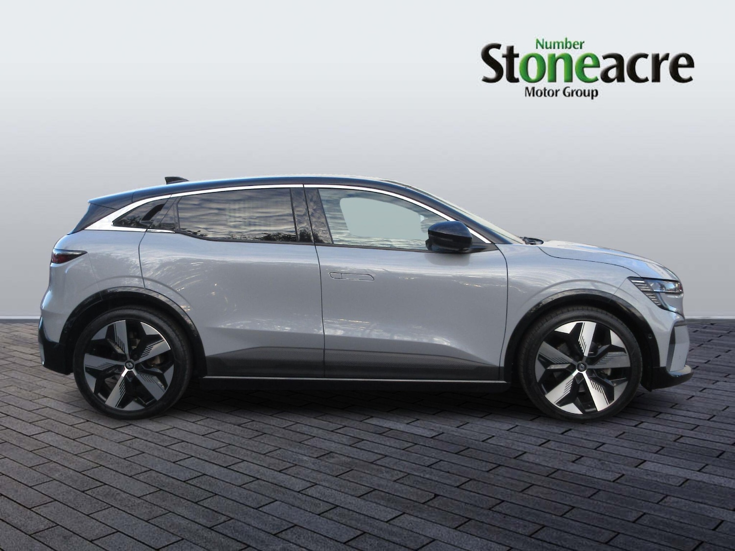 Used Renault Megane E Tech 2022 for sale - 76473795: Photo 2