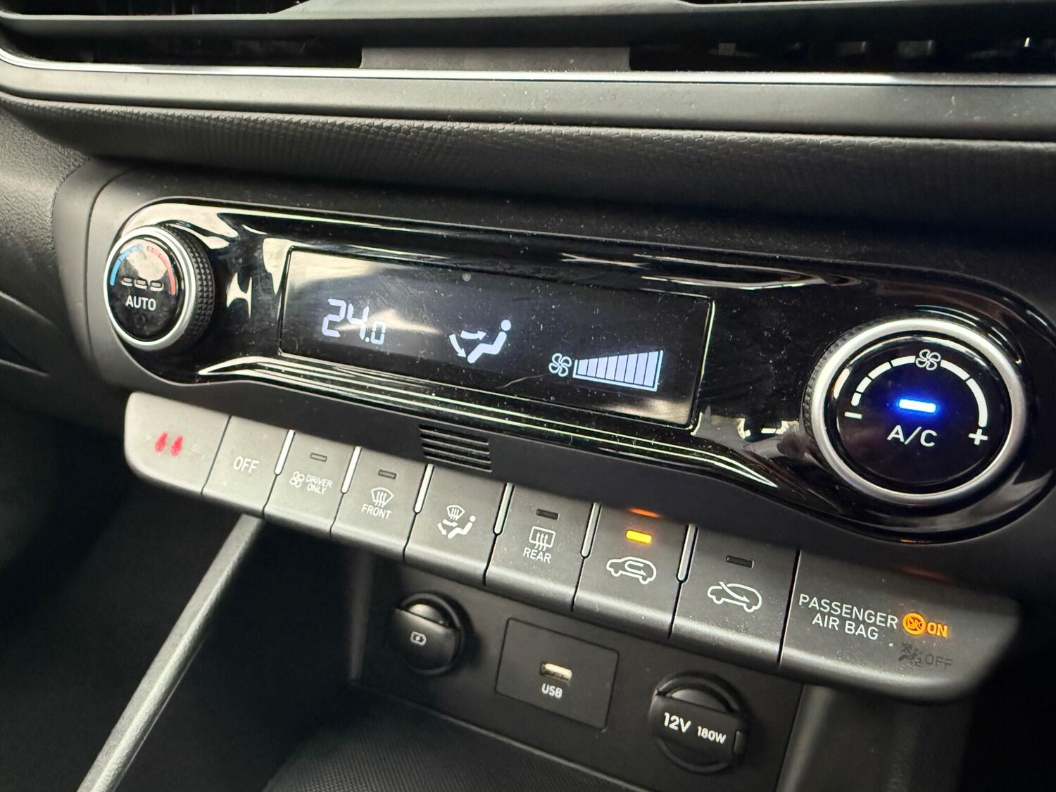 Used Hyundai KONA 2023 for sale - 76925894: Photo 31