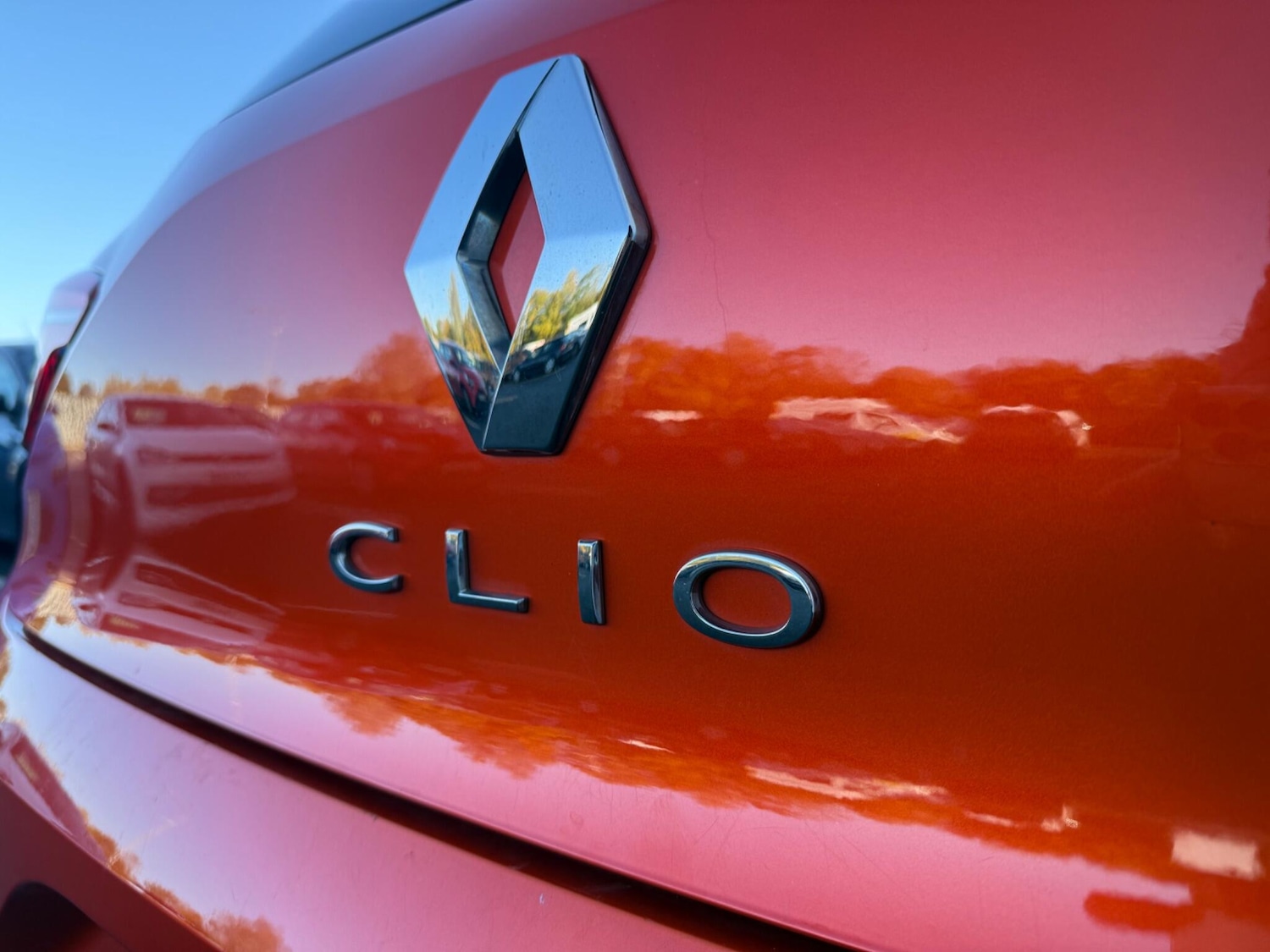 Used Renault Clio 2020 for sale - 76927057: Photo 11