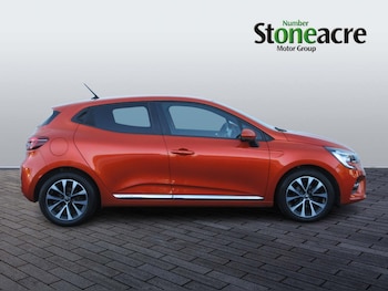 Used Renault Clio 2020 for sale - 76927057: Photo