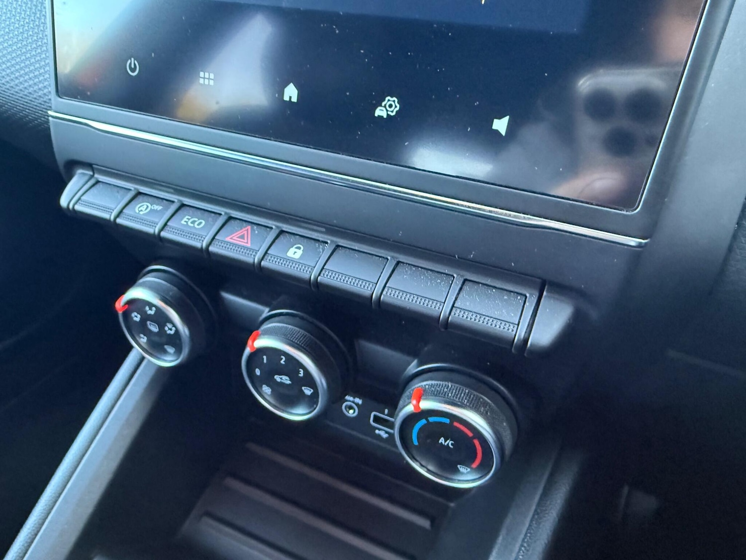 Used Renault Clio 2020 for sale - 76927057: Photo 30