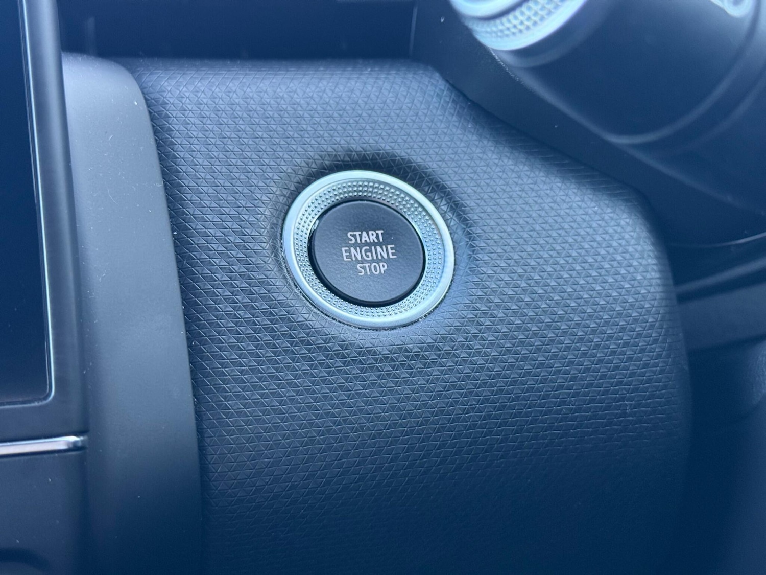 Used Renault Clio 2020 for sale - 76927057: Photo 32