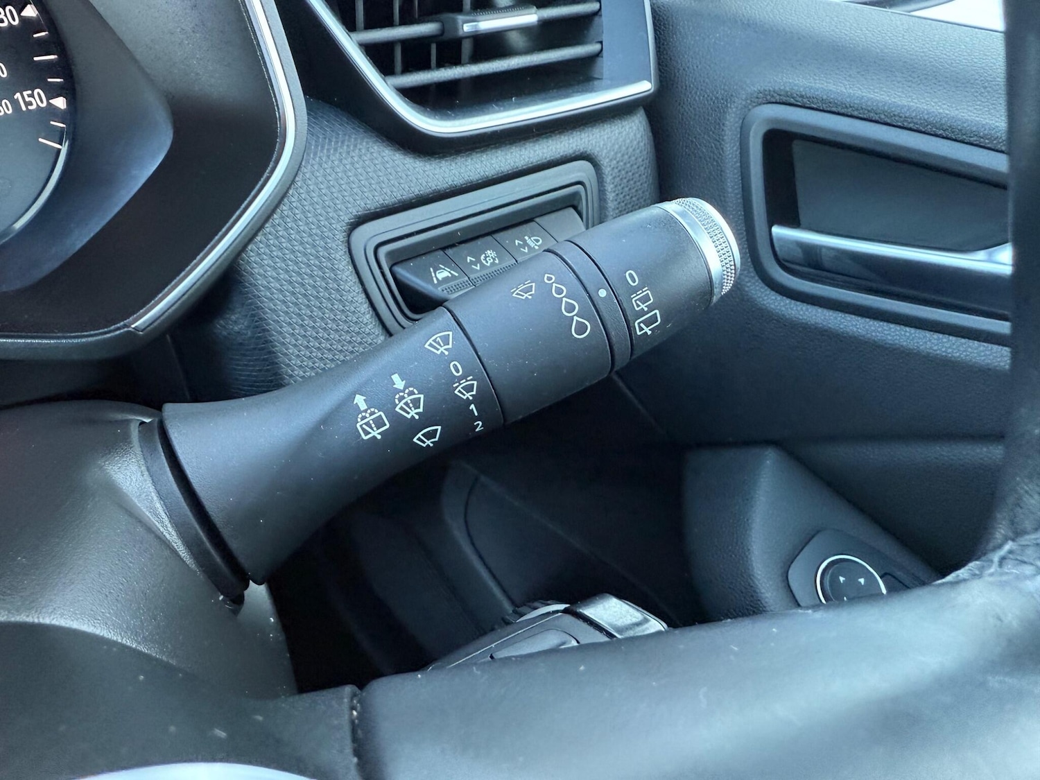 Used Renault Clio 2020 for sale - 76927057: Photo 34