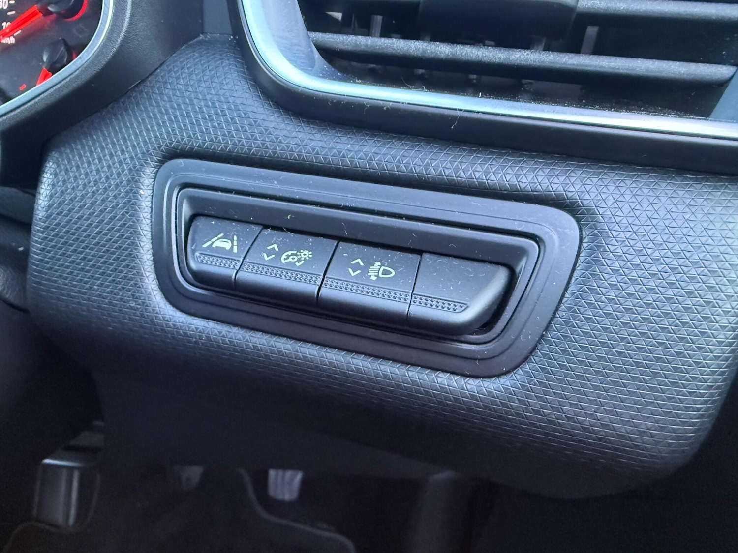 Used Renault Clio 2020 for sale - 76927057: Photo 38