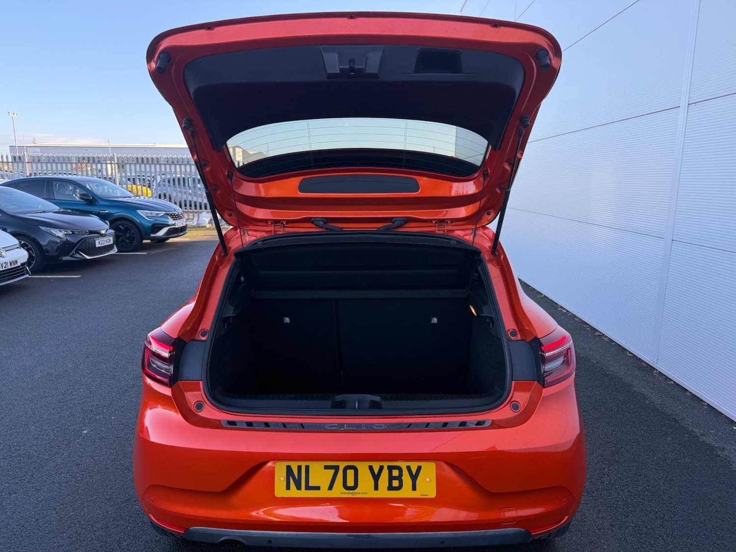 Used Renault Clio 2020 for sale - 76927057: Photo 8