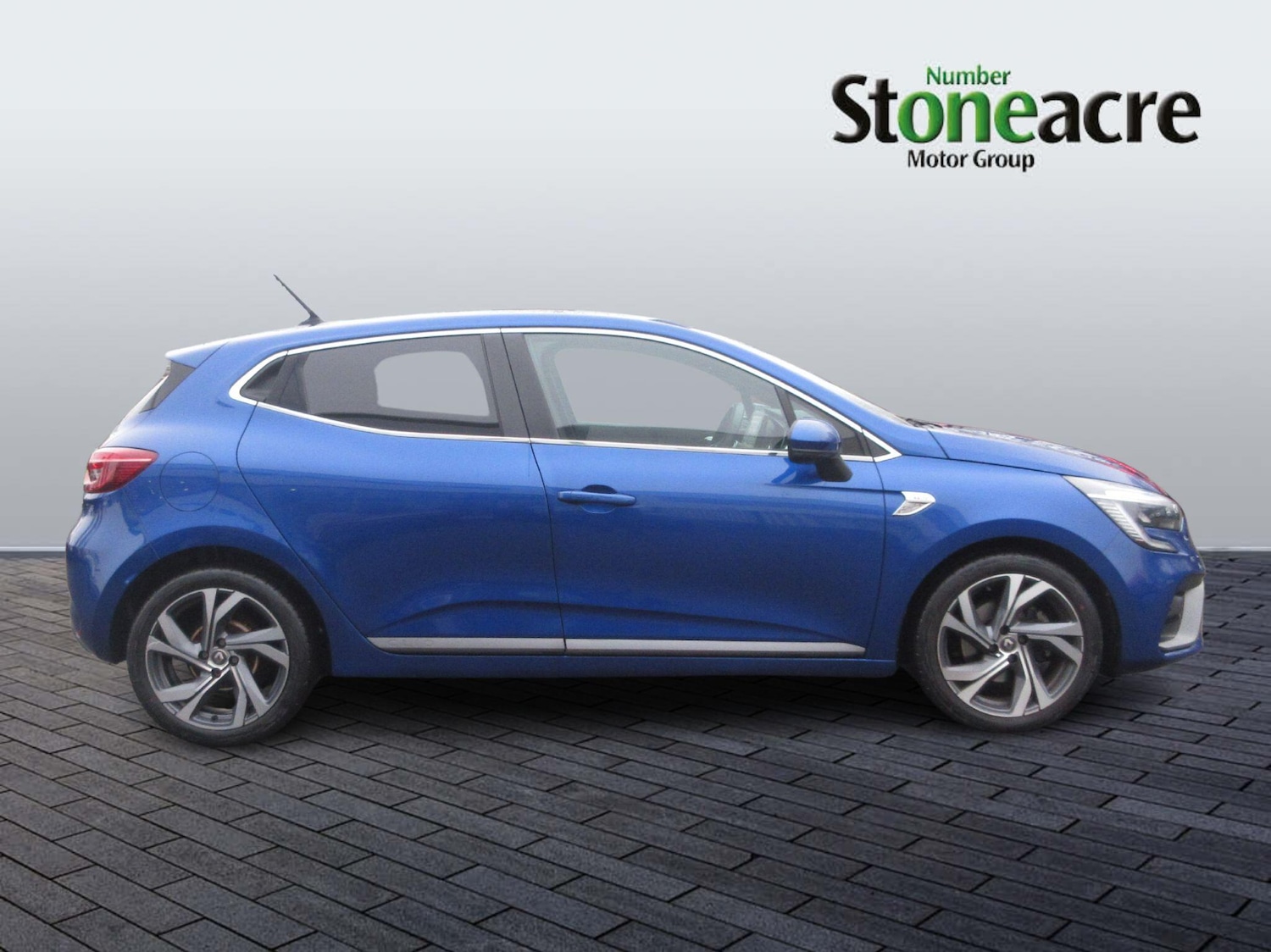 Used Renault Clio 2021 for sale - 77305775: Photo 2