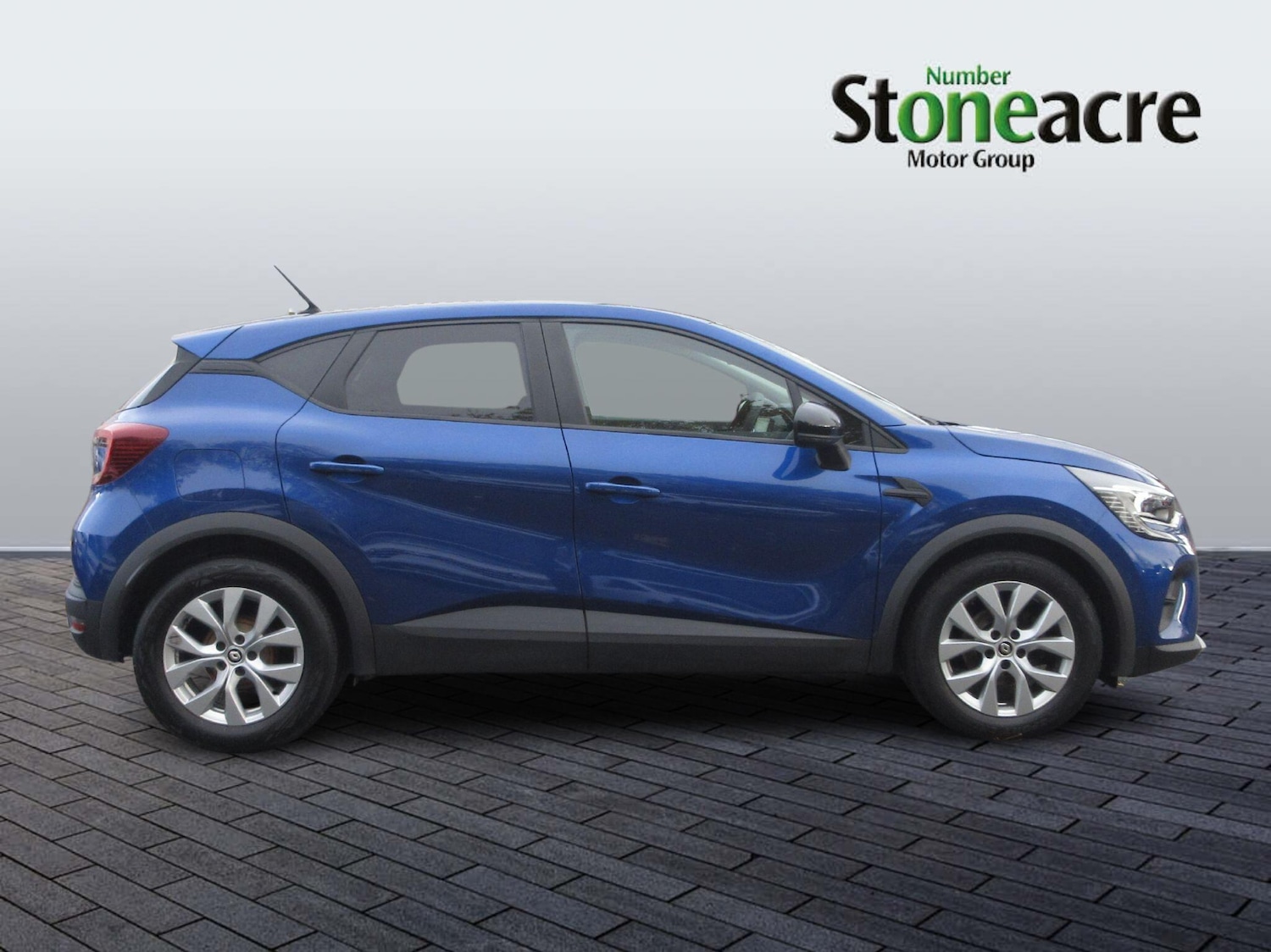 Used Renault Captur 2022 for sale - 76927073: Photo 2