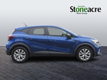 Used Renault Captur 2022 for sale - 76927073: Photo