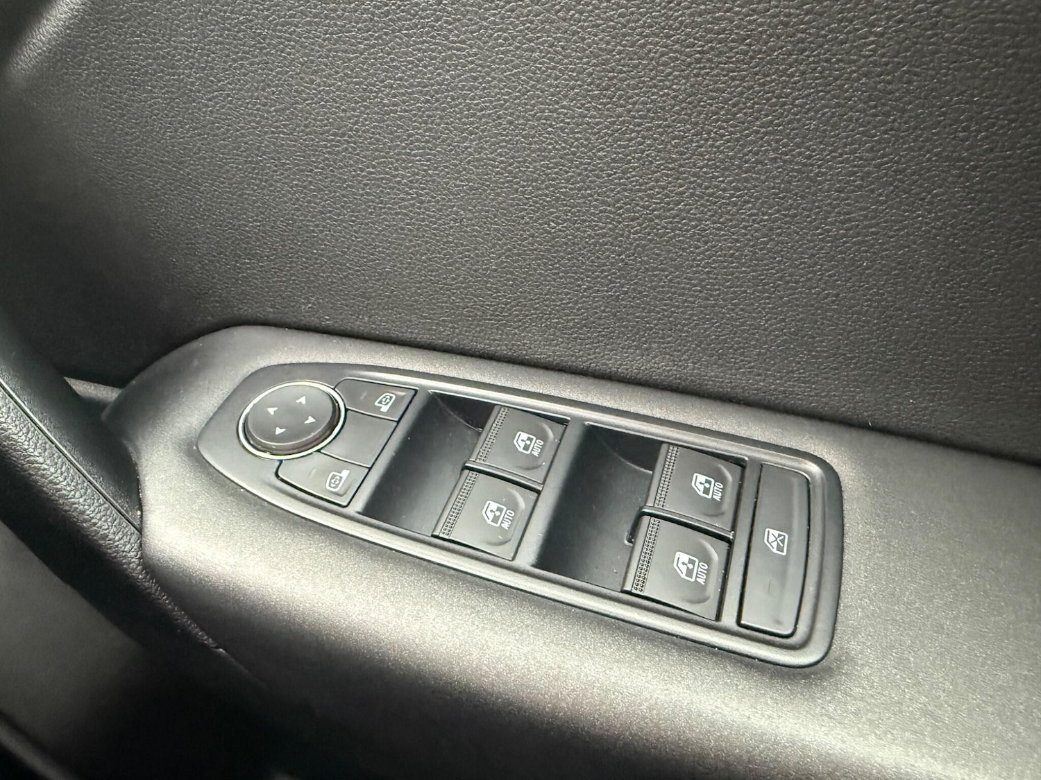 Used Renault Captur 2022 for sale - 76927073: Photo 37