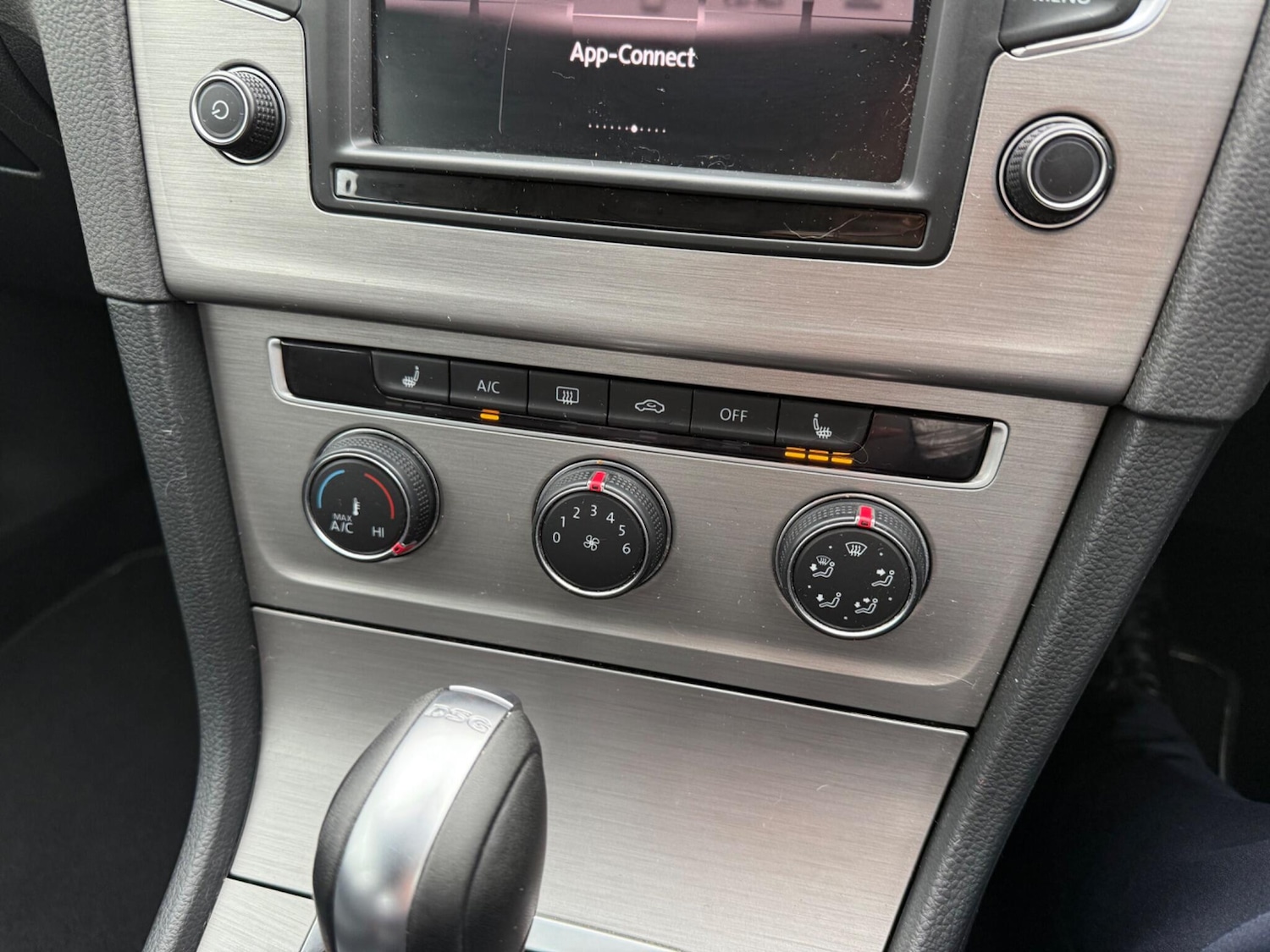 Used Volkswagen Golf 2016 for sale - 76765922: Photo 31