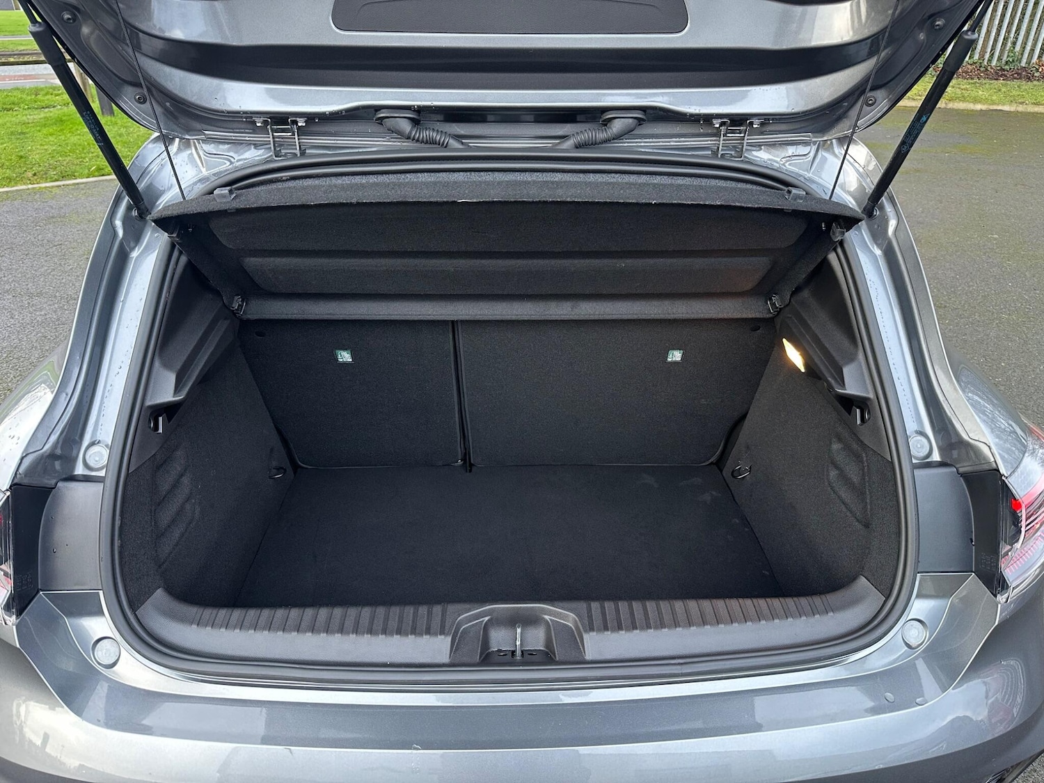 Used Renault Clio for sale - 77496334: Photo 10