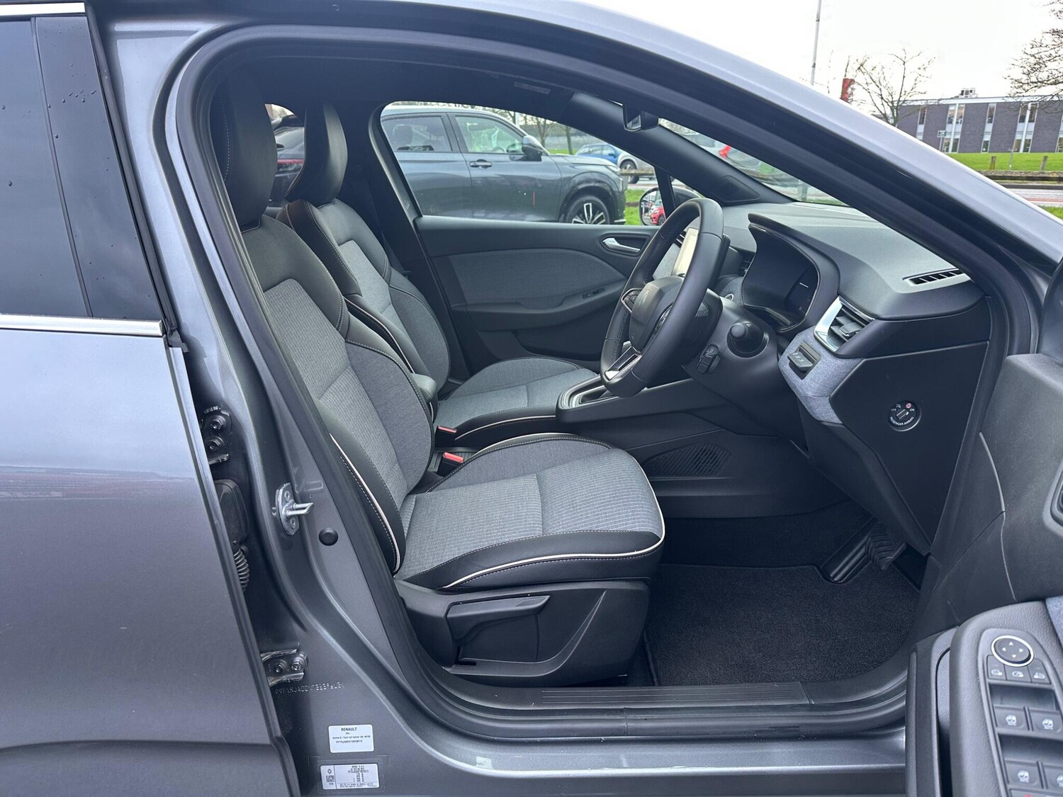 Used Renault Clio for sale - 77496334: Photo 14