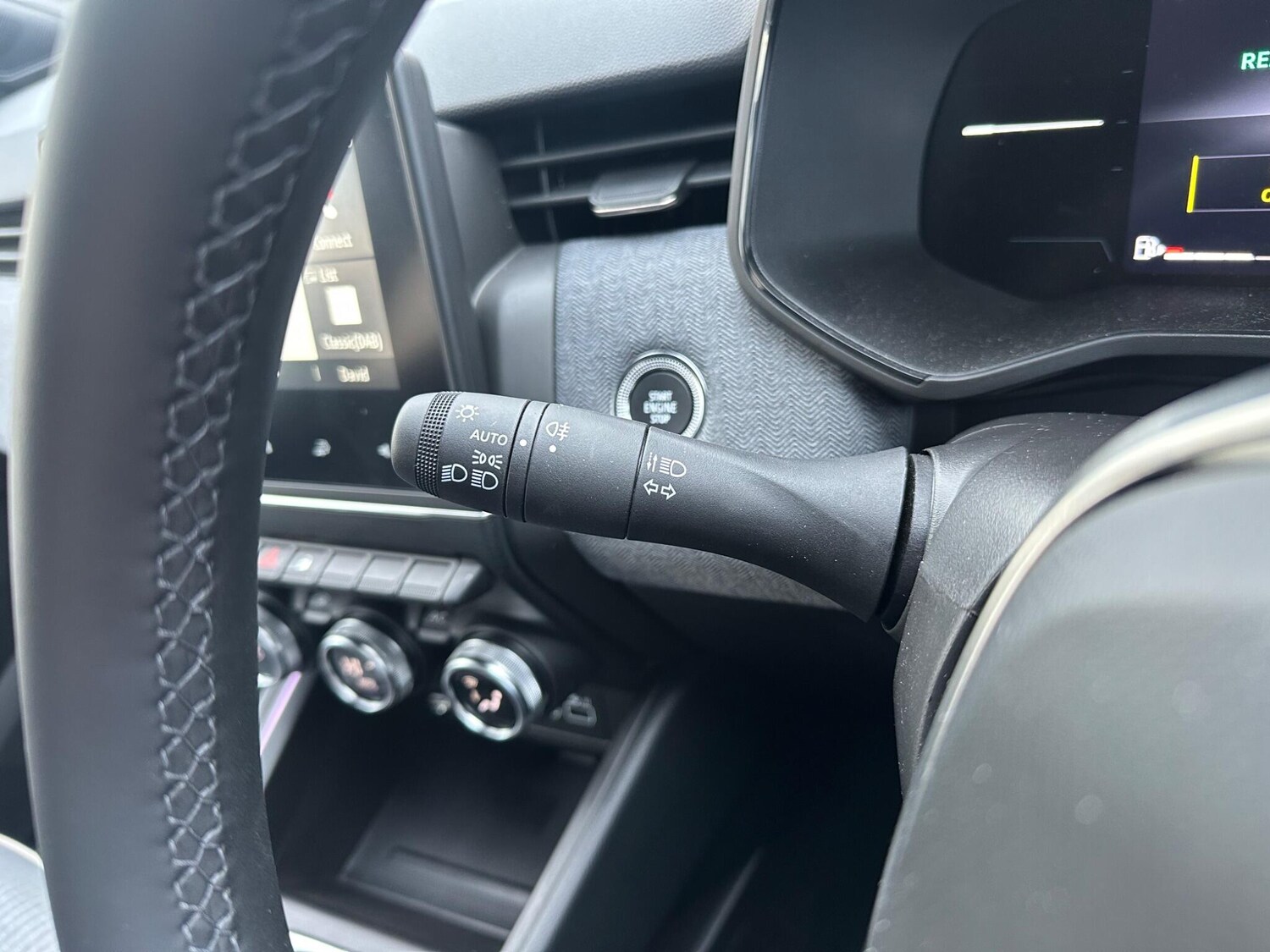 Used Renault Clio for sale - 77496334: Photo 22