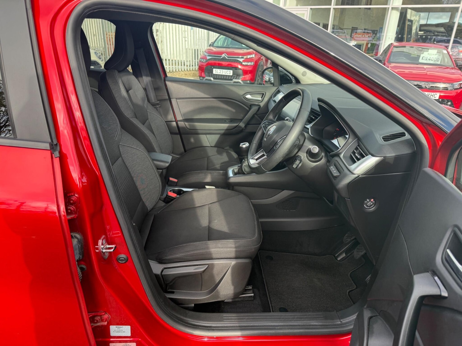 Used Renault Captur 2021 for sale - 76926125: Photo 17