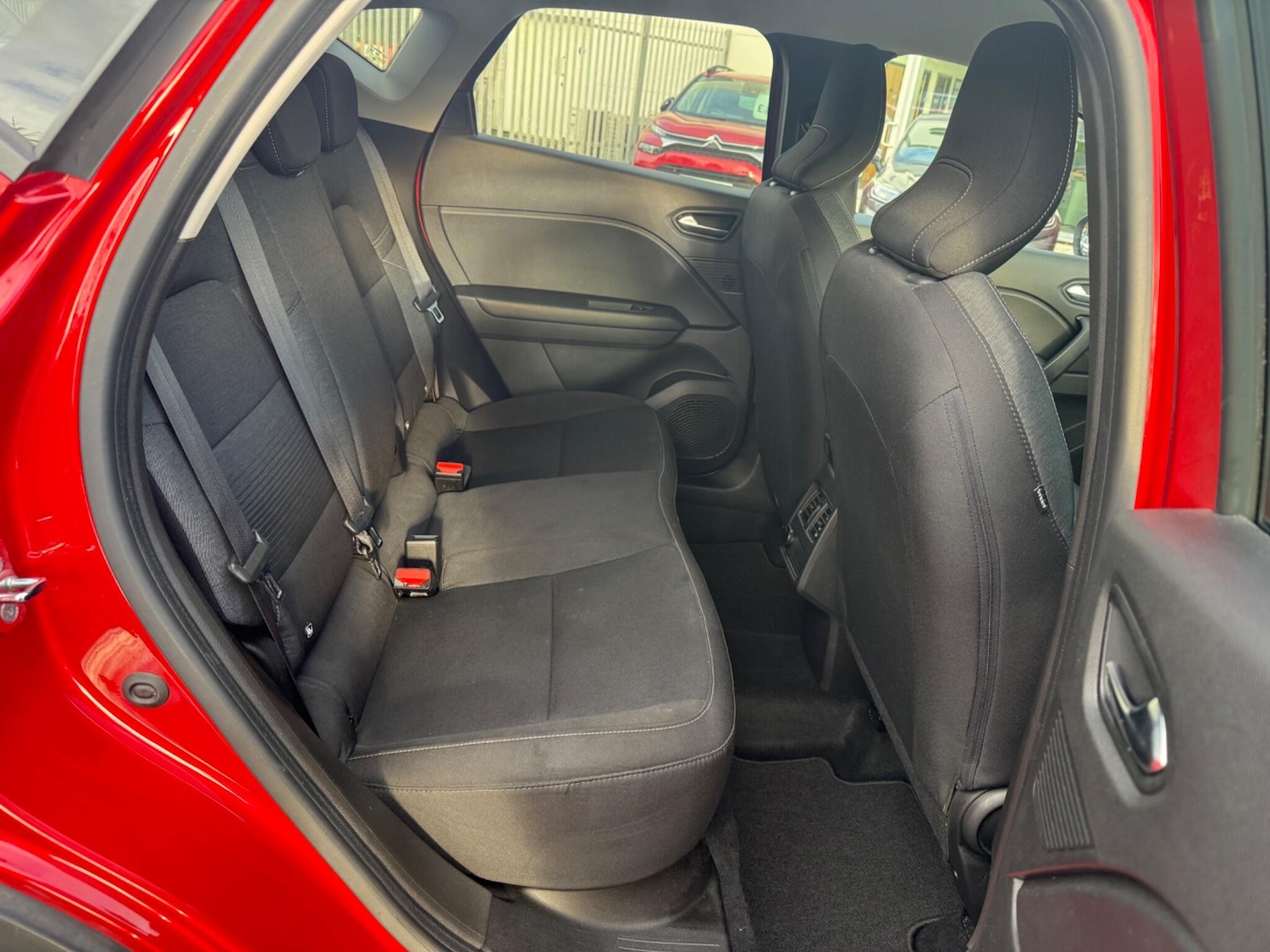 Used Renault Captur 2021 for sale - 76926125: Photo 19