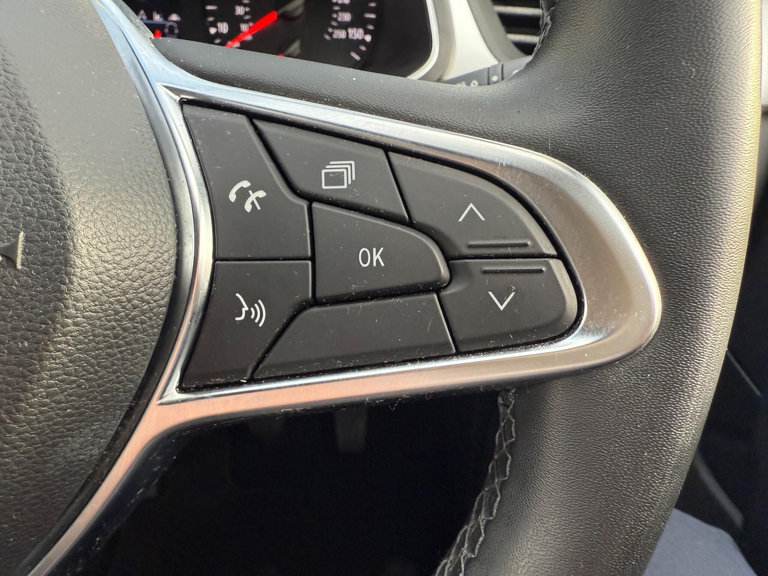 Used Renault Captur 2021 for sale - 76926125: Photo 38