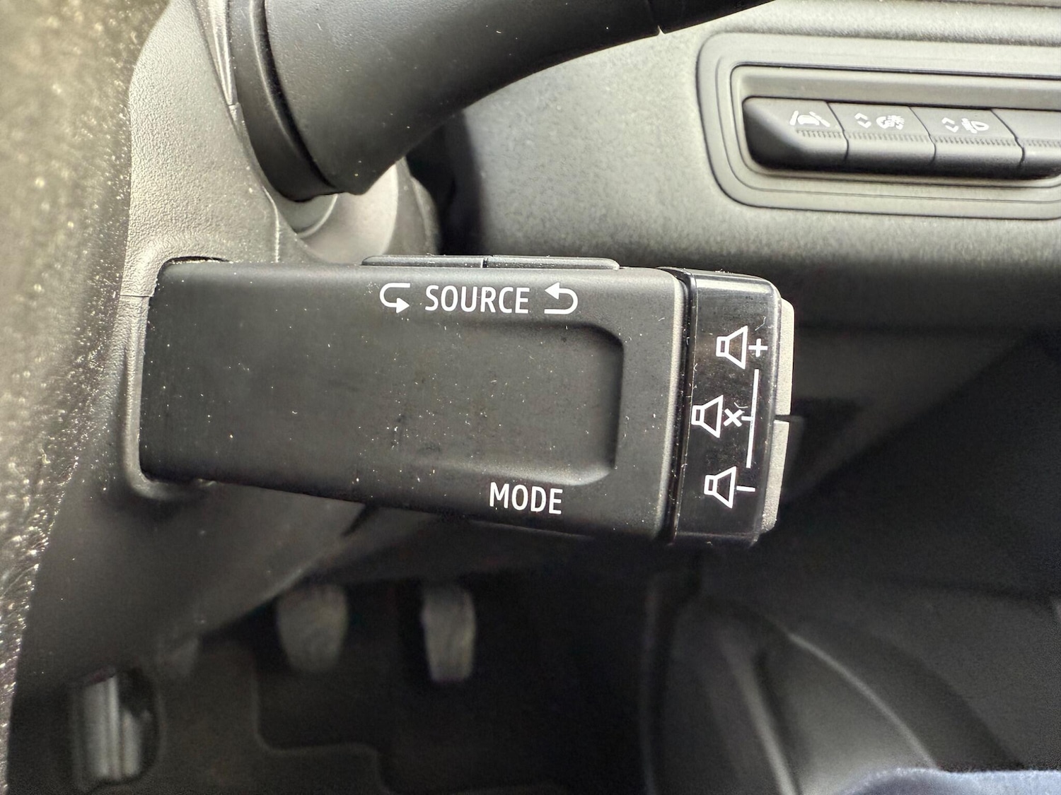 Used Renault Captur 2021 for sale - 76926125: Photo 41