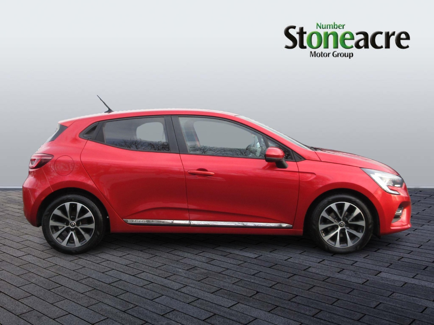 Used Renault Clio 2020 for sale - 77156565: Photo 2