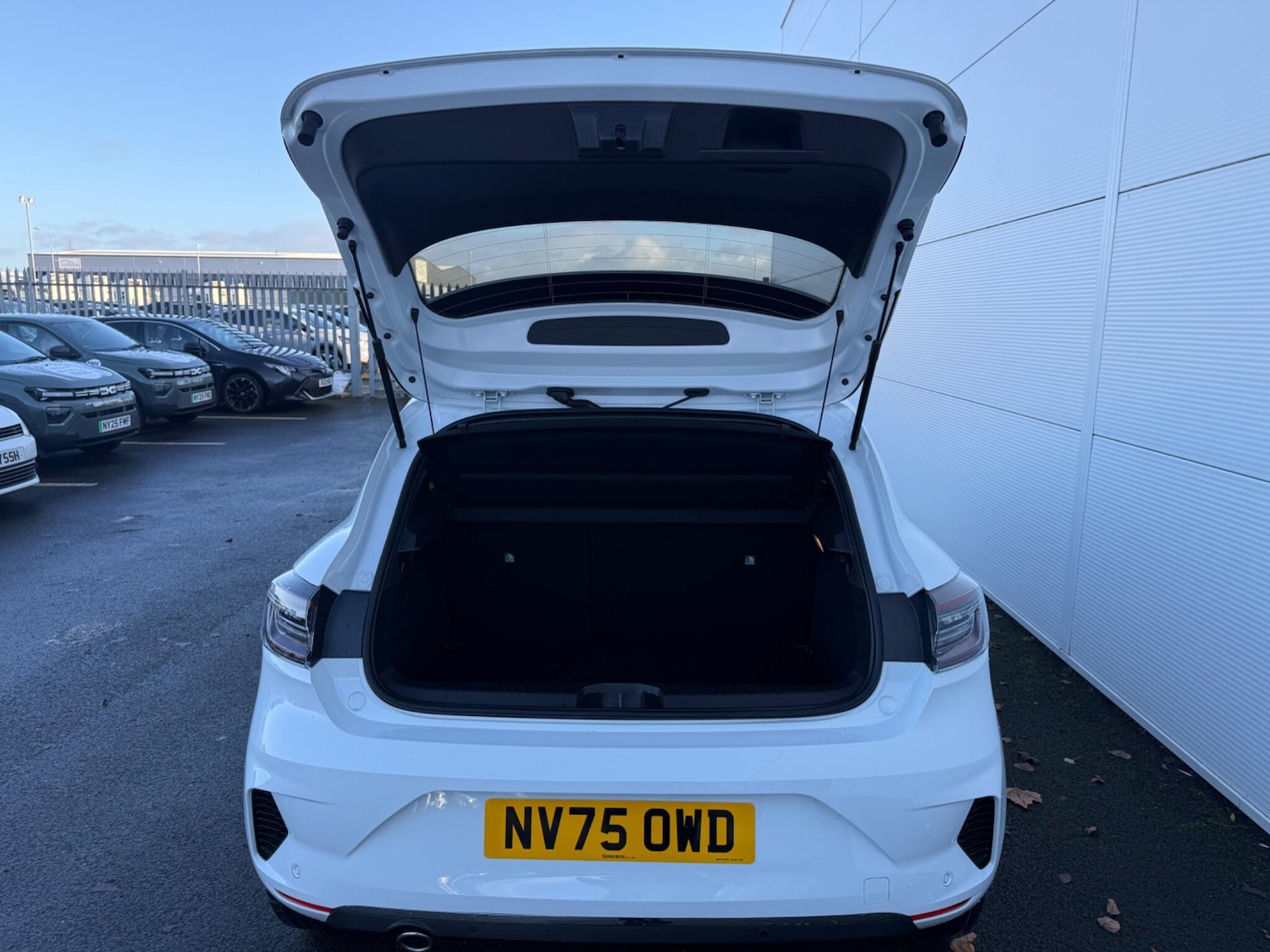 Used Renault Clio 2025 for sale - 76898443: Photo 22