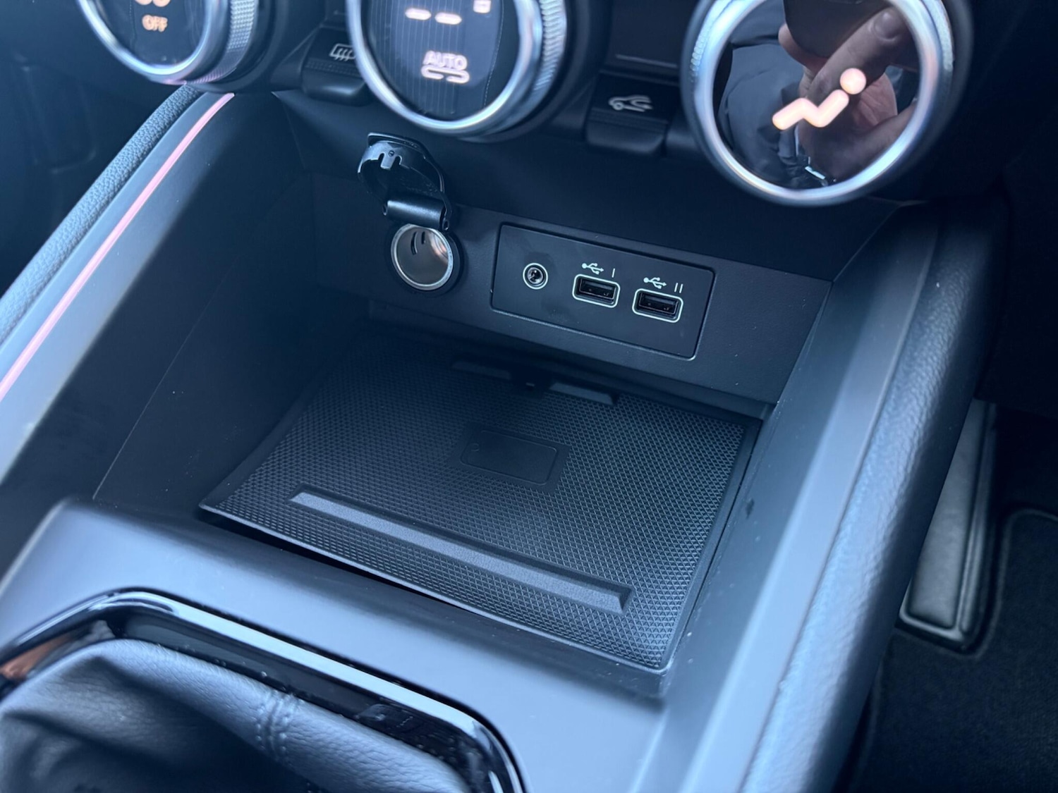 Used Renault Clio 2025 for sale - 76898443: Photo 29