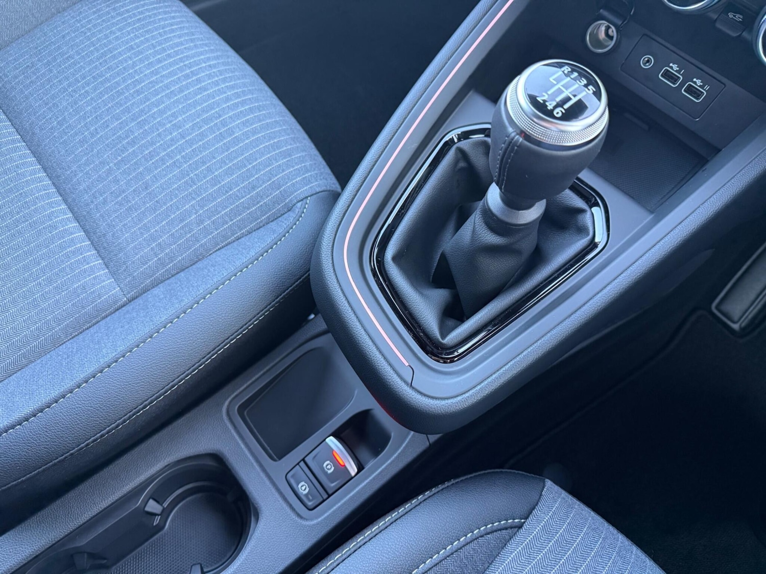 Used Renault Clio 2025 for sale - 76898443: Photo 34