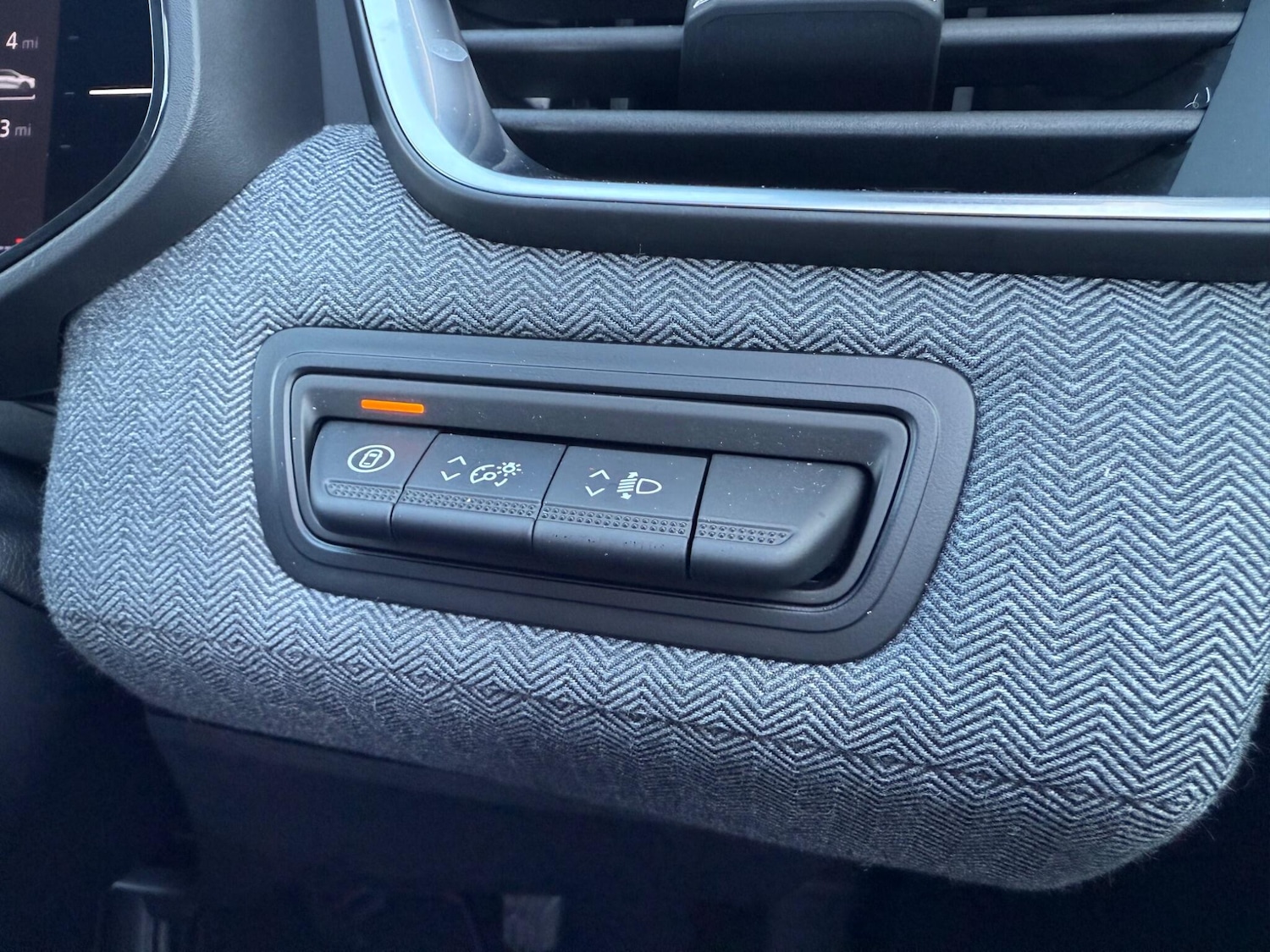 Used Renault Clio 2025 for sale - 77081461: Photo 39